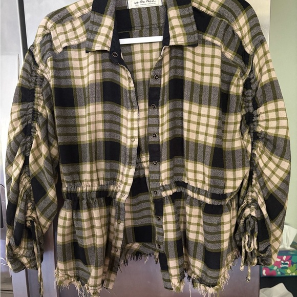 We The Free Plaid Pacific Dawn Frayed Top EUC! - Picture 5 of 6